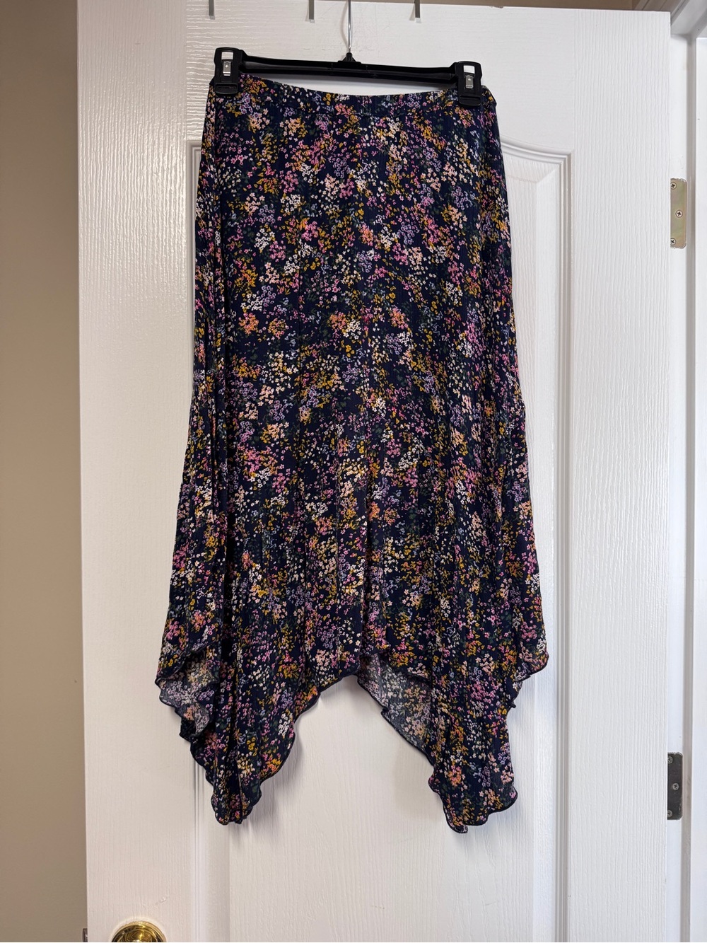 Jessica Simpson Navy Floral Asymmetrical Handkerchief Hem Skirt